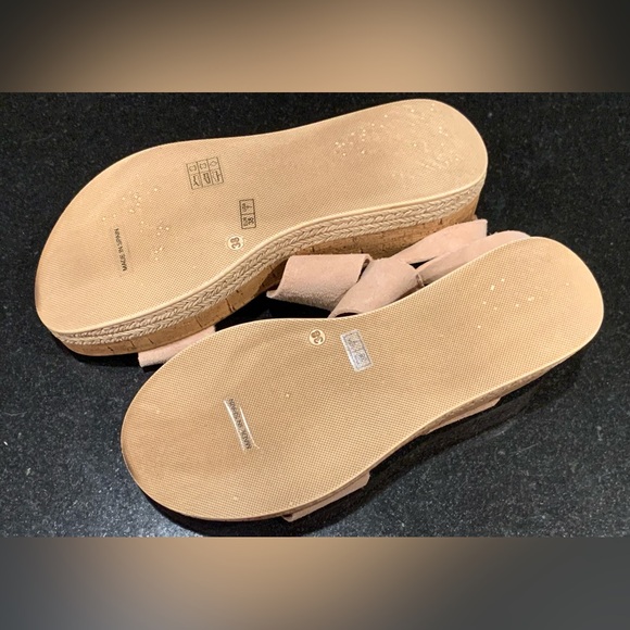 Musse & Cloud Sandals, Size 7 - Picture 7 of 12